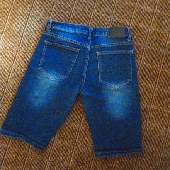 Denim & Rivets Jean Shorts Girl's 10 - Picture 3 of 5